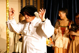 2006 - Der Dichter in "Des Kaisers neue Kleider"